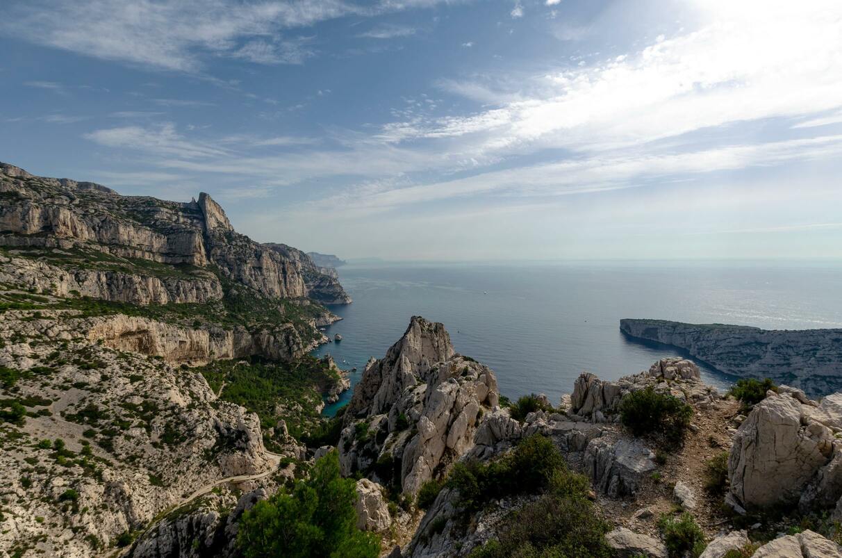 La Mer, le beau temps, les calanques.
